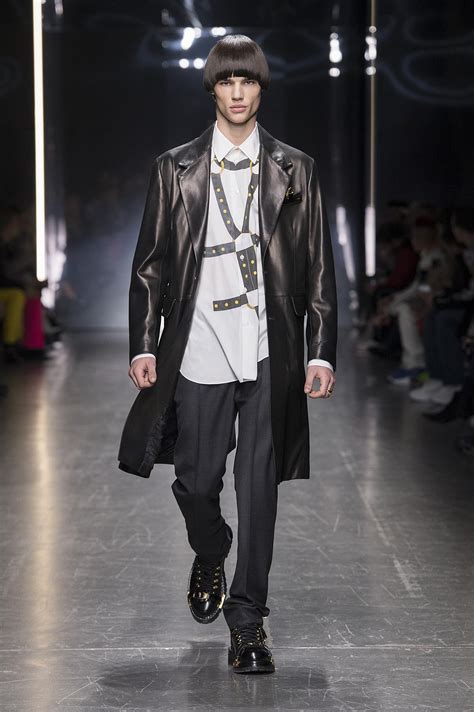 versace men's fall 2019|VERSACE MAN FALL WINTER 2019.